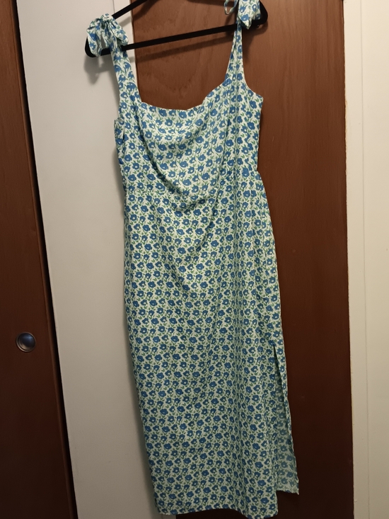 Lush Dresses & Skirts - Lush Blue and White Floral Tie-Shoulder Lined Summer Midi Dress